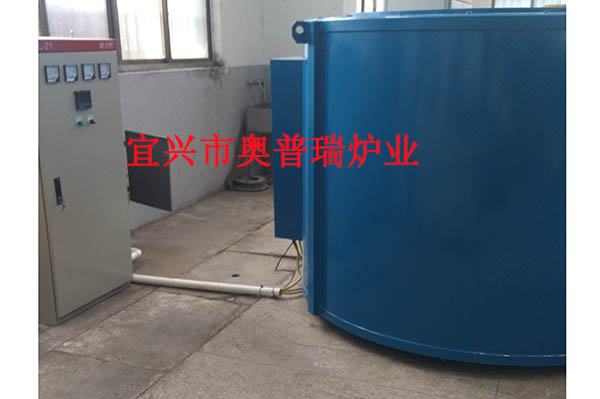 井式（滲碳、滲氮）電阻爐